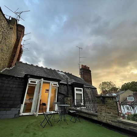 Spacious Two Bedroom Flat In Prestigious Highgate. Londra Esterno foto