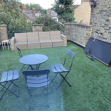 Spacious Two Bedroom Flat In Prestigious Highgate. Londra Esterno foto