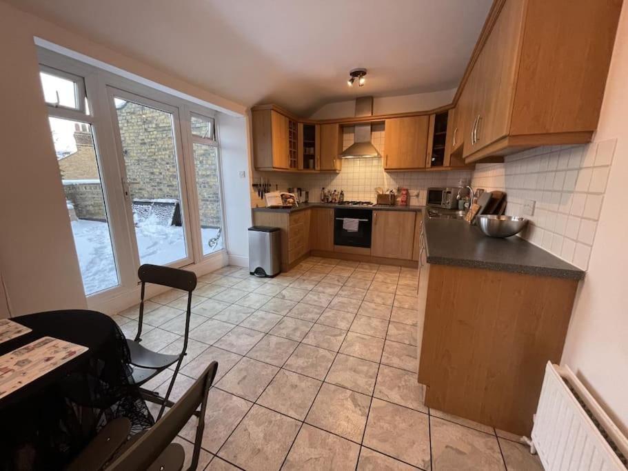 Spacious Two Bedroom Flat In Prestigious Highgate. Londra Esterno foto